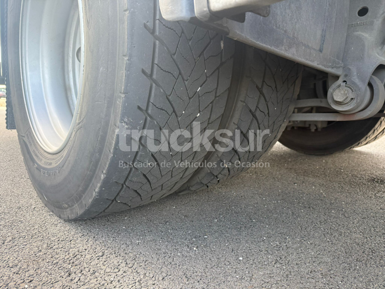 Skříňový nákladní auto RENAULT D320.18: obrázek 9 Skříňový nákladní auto RENAULT D320.18: obrázek 9