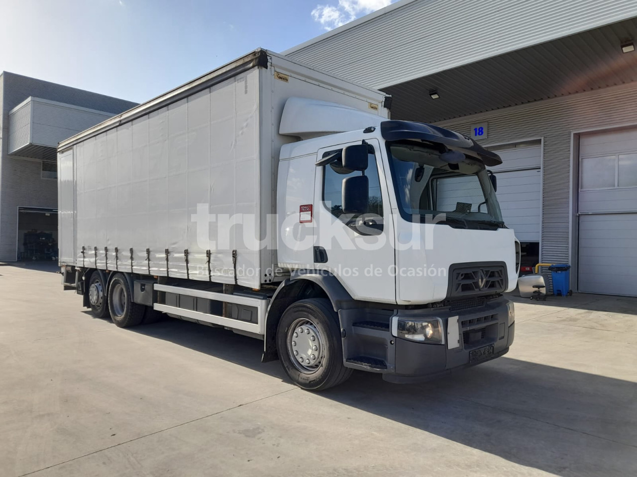 RENAULT D320.26 ejes 6x2*4 - Plachtový nákladní auto: obrázek 2 RENAULT D320.26 ejes 6x2*4 - Plachtový nákladní auto: obrázek 2