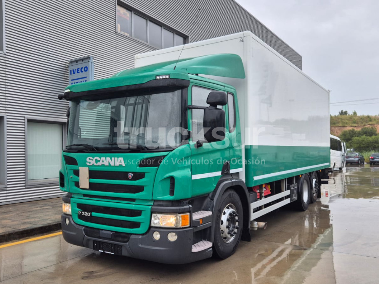SCANIA P320.26 ejes 6x2*4 - Skříňový nákladní auto: obrázek 1 SCANIA P320.26 ejes 6x2*4 - Skříňový nákladní auto: obrázek 1