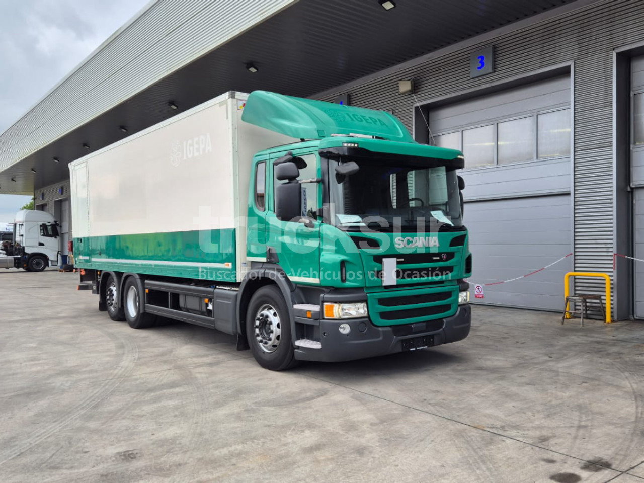 SCANIA P320.26 ejes 6x2*4 - Plachtový nákladní auto: obrázek 2 SCANIA P320.26 ejes 6x2*4 - Plachtový nákladní auto: obrázek 2