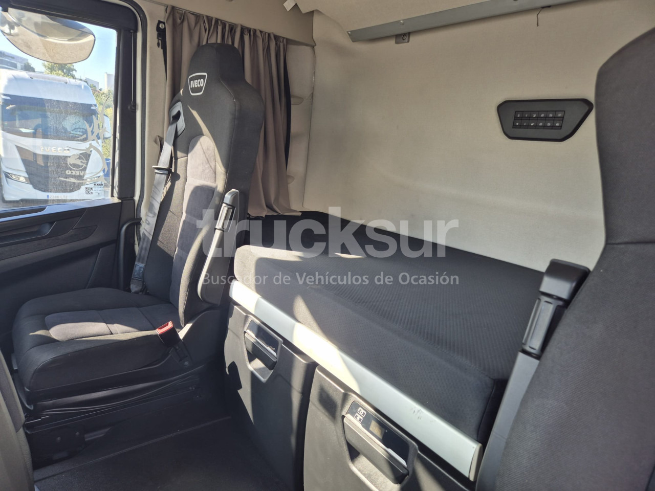 Tahač IVECO S-WAY AS440S51T/P: obrázek 16 Tahač IVECO S-WAY AS440S51T/P: obrázek 16