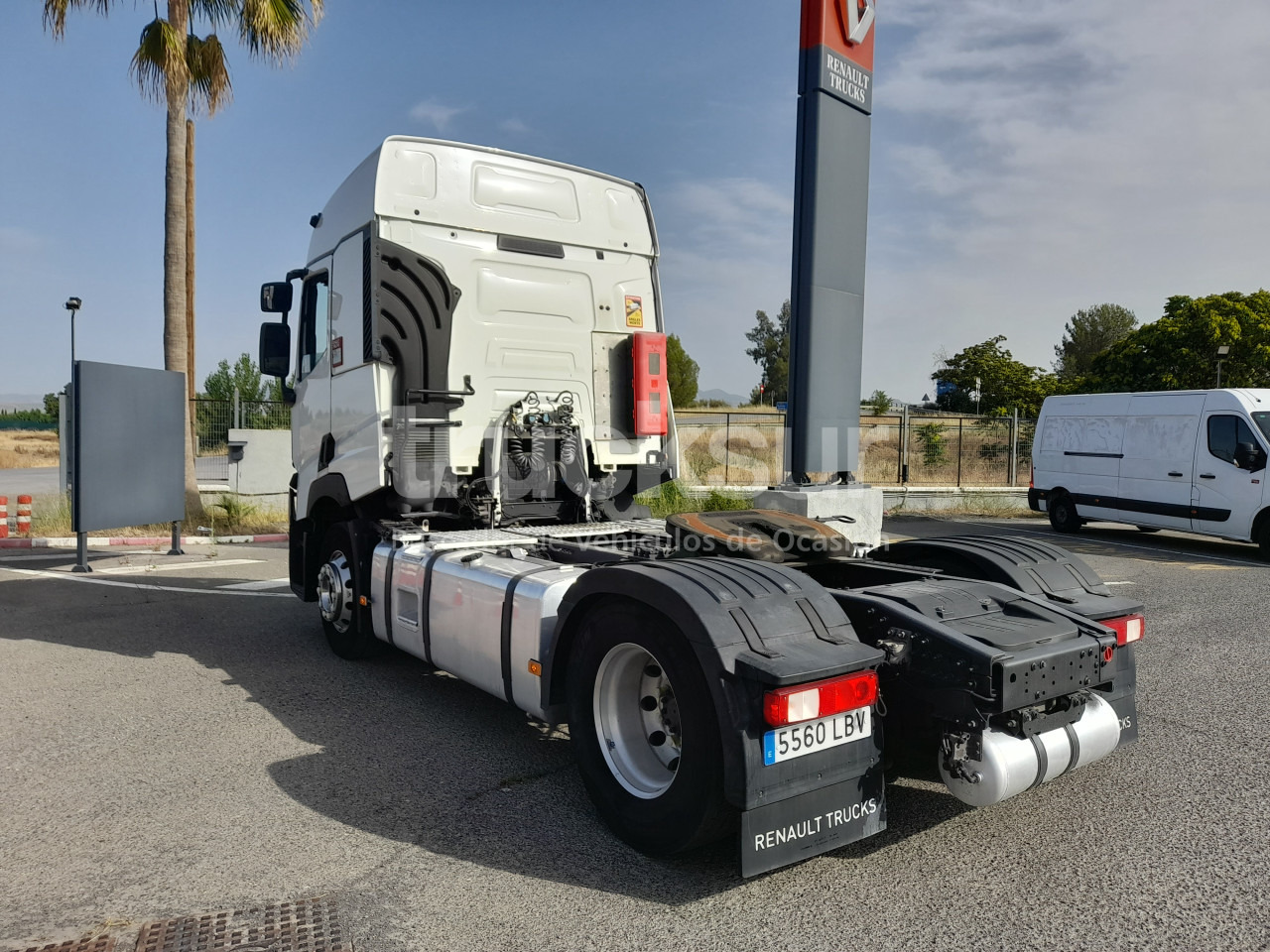 RENAULT T480 SLEEPER CAB - Tahač: obrázek 4 RENAULT T480 SLEEPER CAB - Tahač: obrázek 4