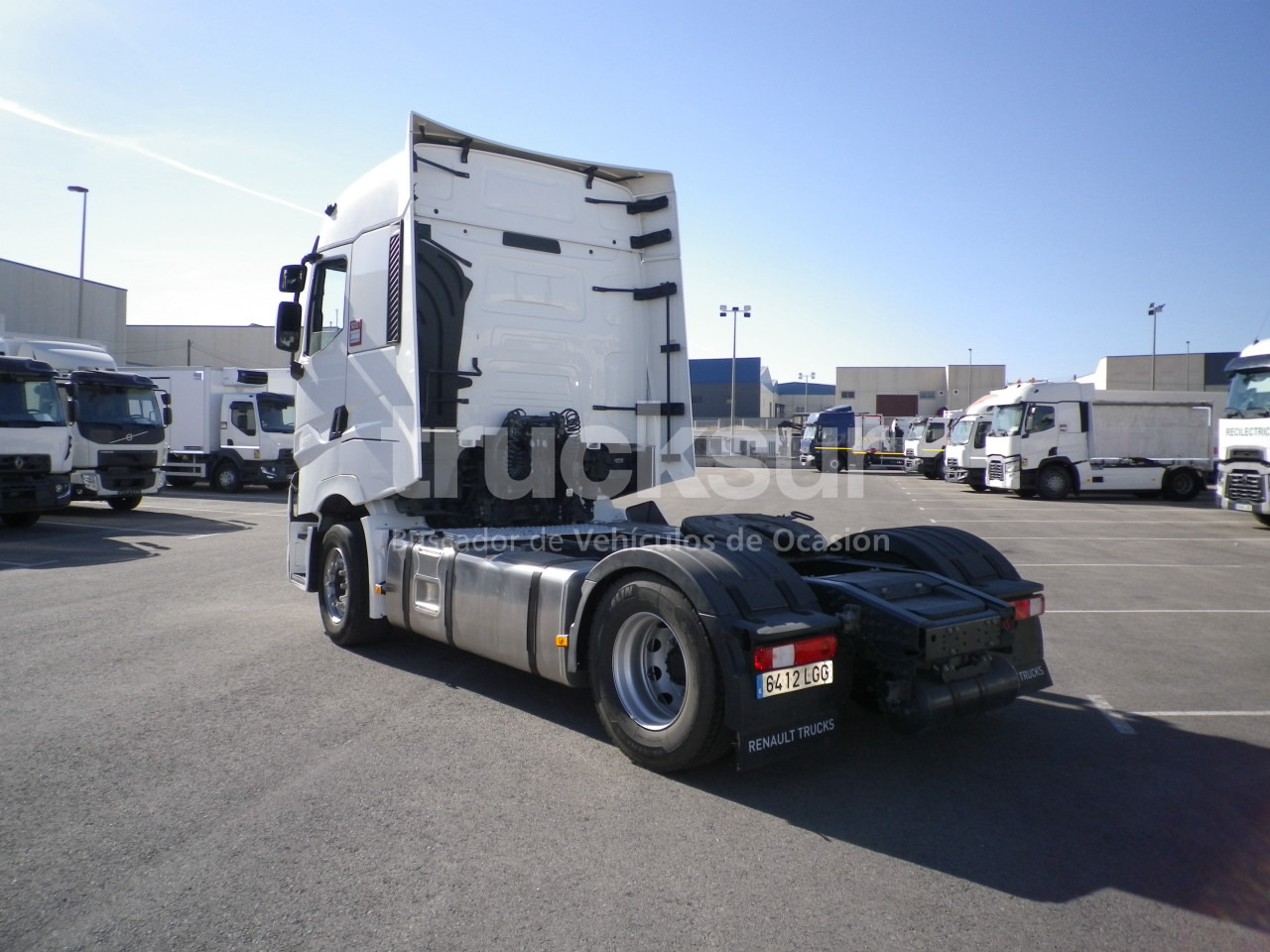 RENAULT T520 HIGH SLEEPER CAB - Tahač: obrázek 4 RENAULT T520 HIGH SLEEPER CAB - Tahač: obrázek 4