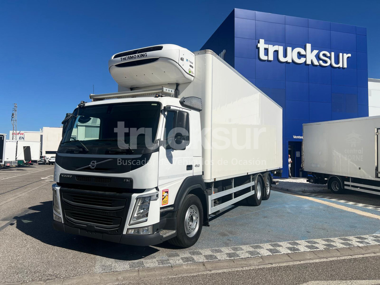 VOLVO FM450 ejes 6x2*4 - Chladírenský nákladní automobil: obrázek 1 VOLVO FM450 ejes 6x2*4 - Chladírenský nákladní automobil: obrázek 1