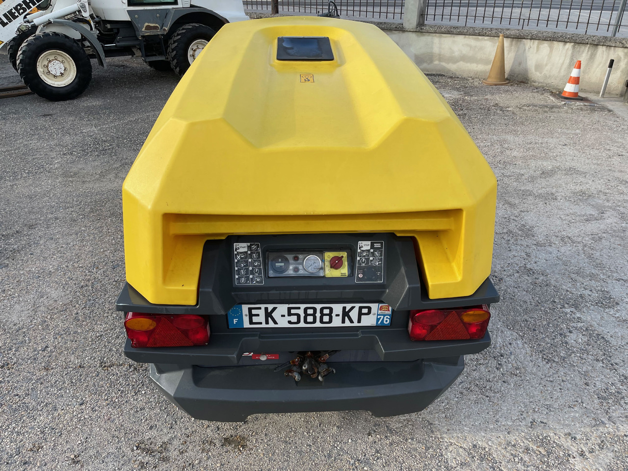 ATLAS COPCO XAS58 - Mobilní kompresor: obrázek 5 ATLAS COPCO XAS58 - Mobilní kompresor: obrázek 5