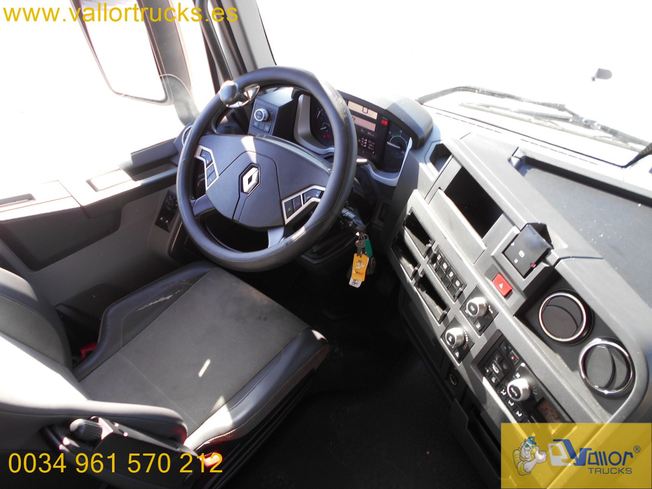 RENAULT T460 - Plachtový nákladní auto: obrázek 5 RENAULT T460 - Plachtový nákladní auto: obrázek 5