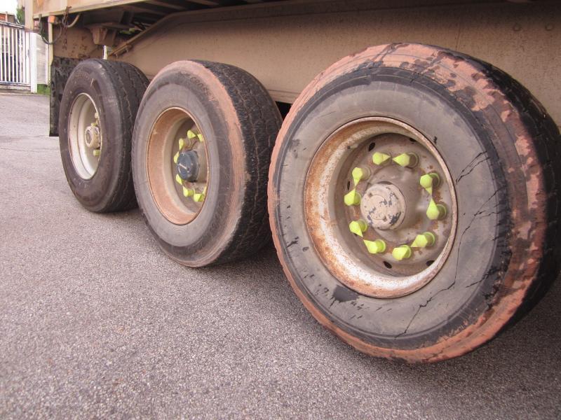 Benalu - Sklápěcí návěs: obrázek 4 Benalu - Sklápěcí návěs: obrázek 4