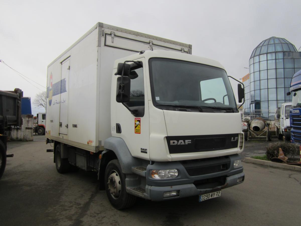 DAF LF 220 - Přepravník zvířat: obrázek 2 DAF LF 220 - Přepravník zvířat: obrázek 2