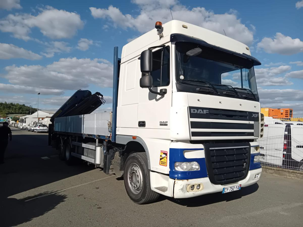 DAF XF105 460 - Nákladní automobil valníkový/ Plošinový: obrázek 1 DAF XF105 460 - Nákladní automobil valníkový/ Plošinový: obrázek 1
