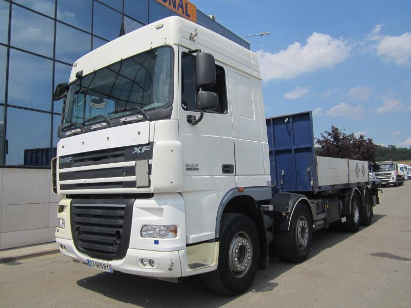 DAF XF105 460 - Nákladní automobil valníkový/ Plošinový: obrázek 1 DAF XF105 460 - Nákladní automobil valníkový/ Plošinový: obrázek 1