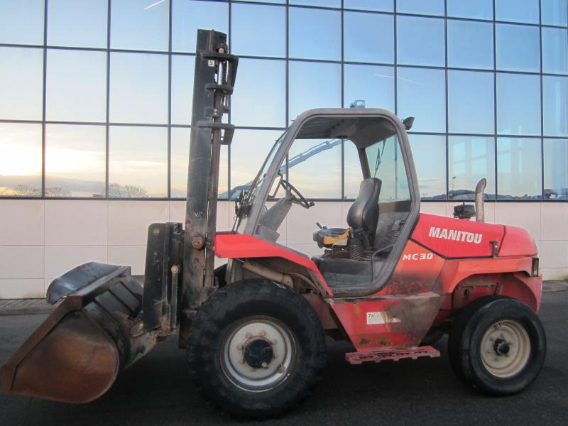 Manitou MC30 - Dieselový vysokozdvižný vozík: obrázek 2 Manitou MC30 - Dieselový vysokozdvižný vozík: obrázek 2