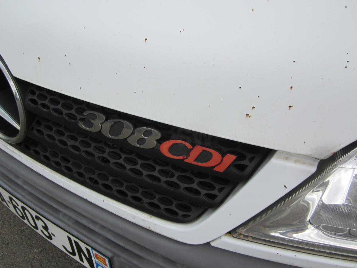 Mercedes 308D - Chladící dodávka: obrázek 2 Mercedes 308D - Chladící dodávka: obrázek 2