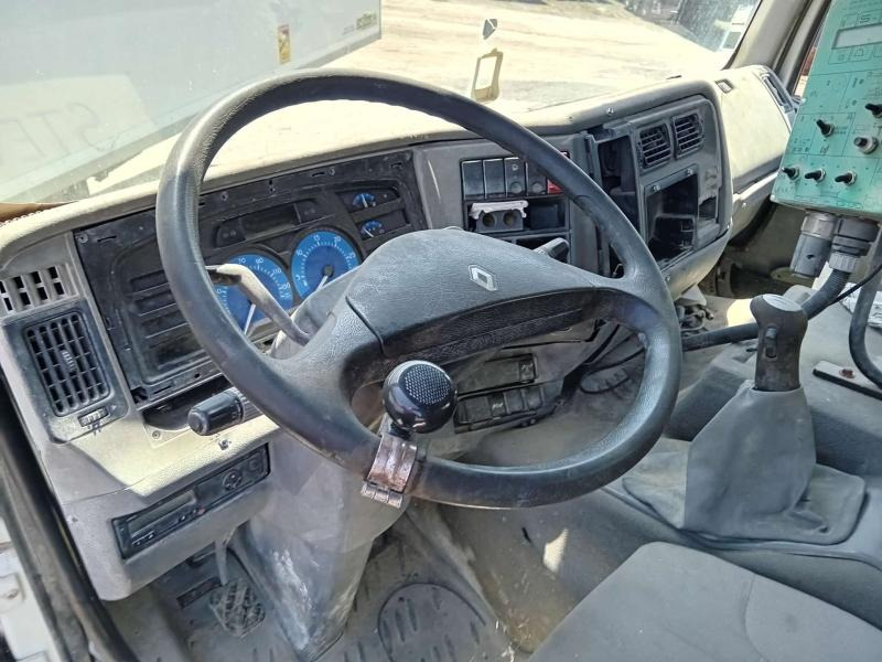 Renault Kerax - Nákladní auto: obrázek 3 Renault Kerax - Nákladní auto: obrázek 3