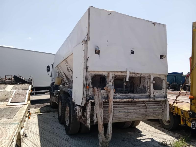 Renault Kerax - Nákladní auto: obrázek 2 Renault Kerax - Nákladní auto: obrázek 2