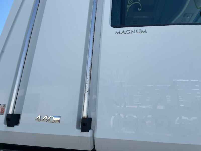 Renault Magnum 440 DXI - Nákladní automobil valníkový/ Plošinový: obrázek 5 Renault Magnum 440 DXI - Nákladní automobil valníkový/ Plošinový: obrázek 5