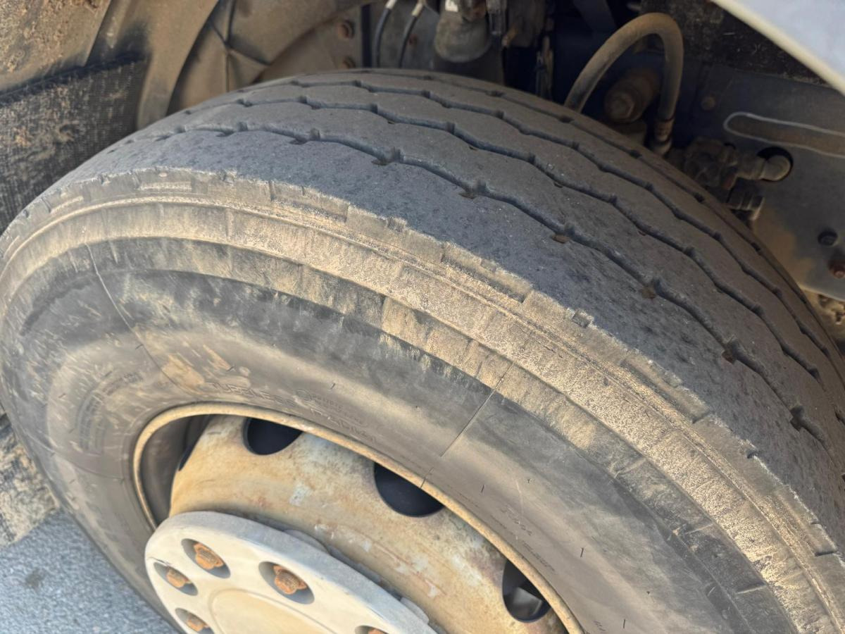 Renault Premium - Cisternové vozidlo: obrázek 4 Renault Premium - Cisternové vozidlo: obrázek 4