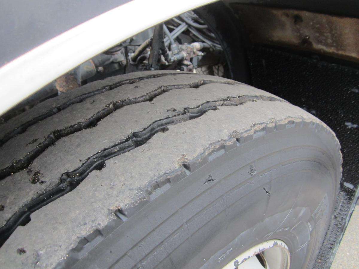 Scania R 420 - Hákový nosič kontejnerů: obrázek 4 Scania R 420 - Hákový nosič kontejnerů: obrázek 4