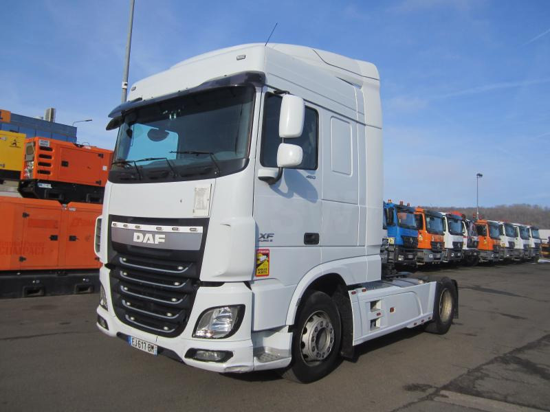 DAF XF105 460 - Tahač: obrázek 1 DAF XF105 460 - Tahač: obrázek 1