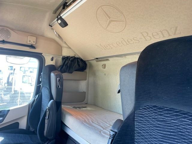 Mercedes Actros 1845 - Tahač: obrázek 5 Mercedes Actros 1845 - Tahač: obrázek 5