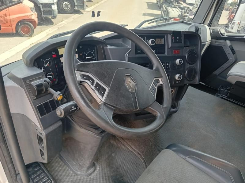 Renault Gamme C - Tahač: obrázek 3 Renault Gamme C - Tahač: obrázek 3