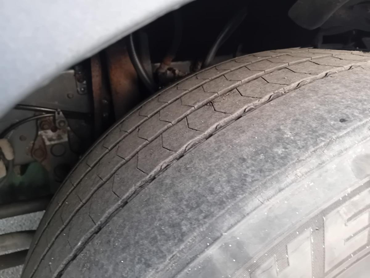 Volvo FH - Nákladní automobil valníkový/ Plošinový: obrázek 4 Volvo FH - Nákladní automobil valníkový/ Plošinový: obrázek 4