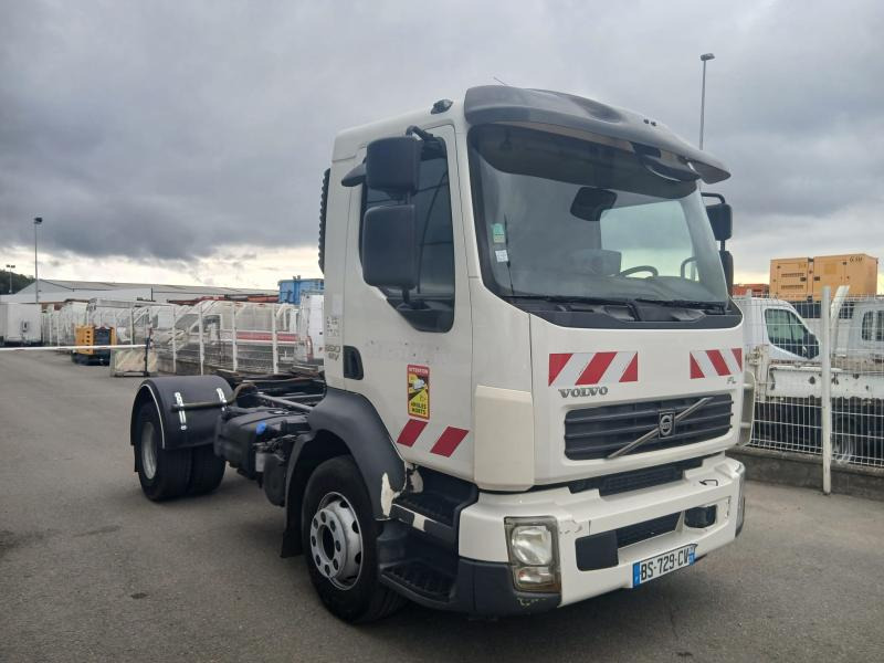 Volvo FL 260 - Podvozek s kabinou: obrázek 1 Volvo FL 260 - Podvozek s kabinou: obrázek 1