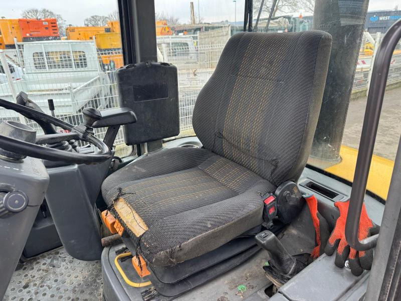 Kolový nakladač Volvo L 35 BZ: obrázek 15