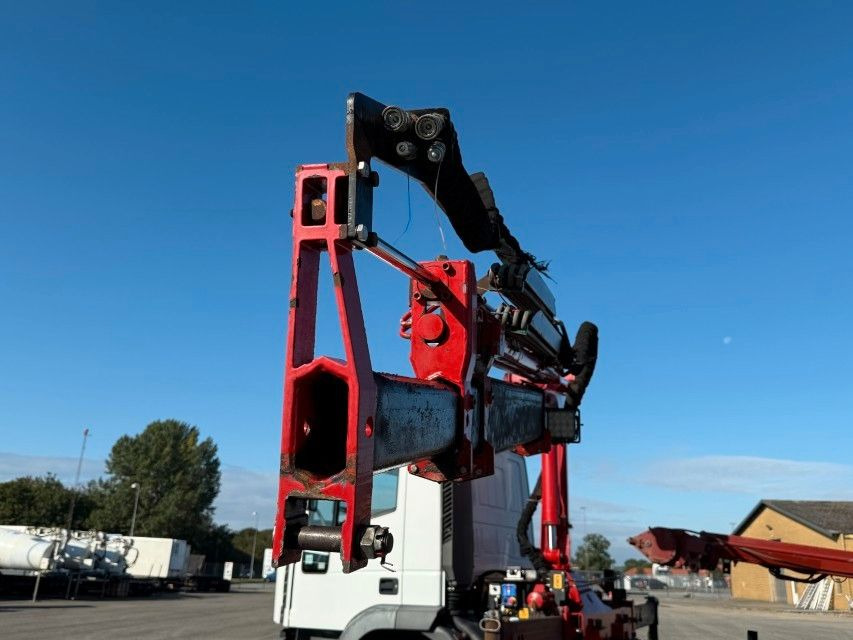 Auto s hydraulickou rukou Iveco EuroTech Cursor 190E31 4x2 Tipper / HMF 1060 B3: obrázek 16
