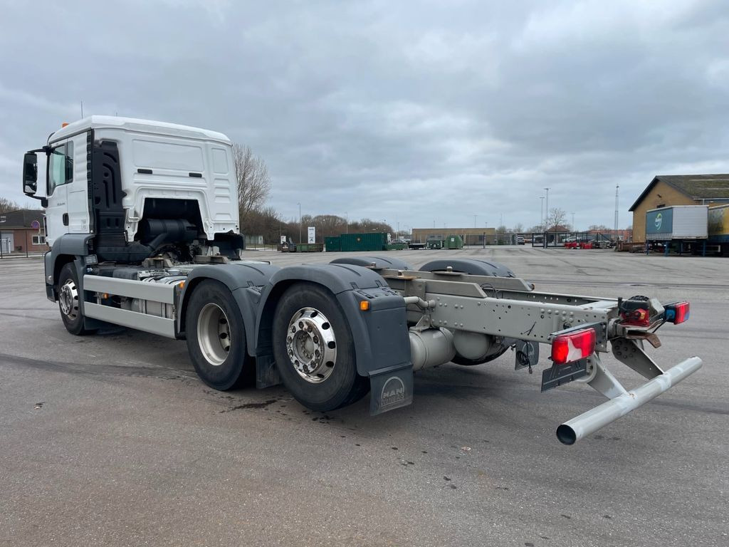 MAN TGS 26.440 6x2*4 Euro 6 Chassis ADR MAN TGS 26.440 6x2*4 Euro 6 Chassis ADR - Podvozek s kabinou: obrázek 4 MAN TGS 26.440 6x2*4 Euro 6 Chassis ADR MAN TGS 26.440 6x2*4 Euro 6 Chassis ADR - Podvozek s kabinou: obrázek 4