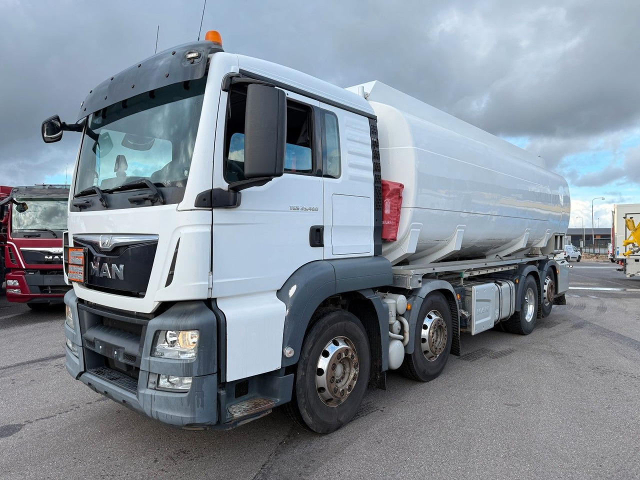 MAN TGS 35.480 8x2*6 Euro 6 23.000 l ADR Tanktruck - Cisternové vozidlo: obrázek 1 MAN TGS 35.480 8x2*6 Euro 6 23.000 l ADR Tanktruck - Cisternové vozidlo: obrázek 1