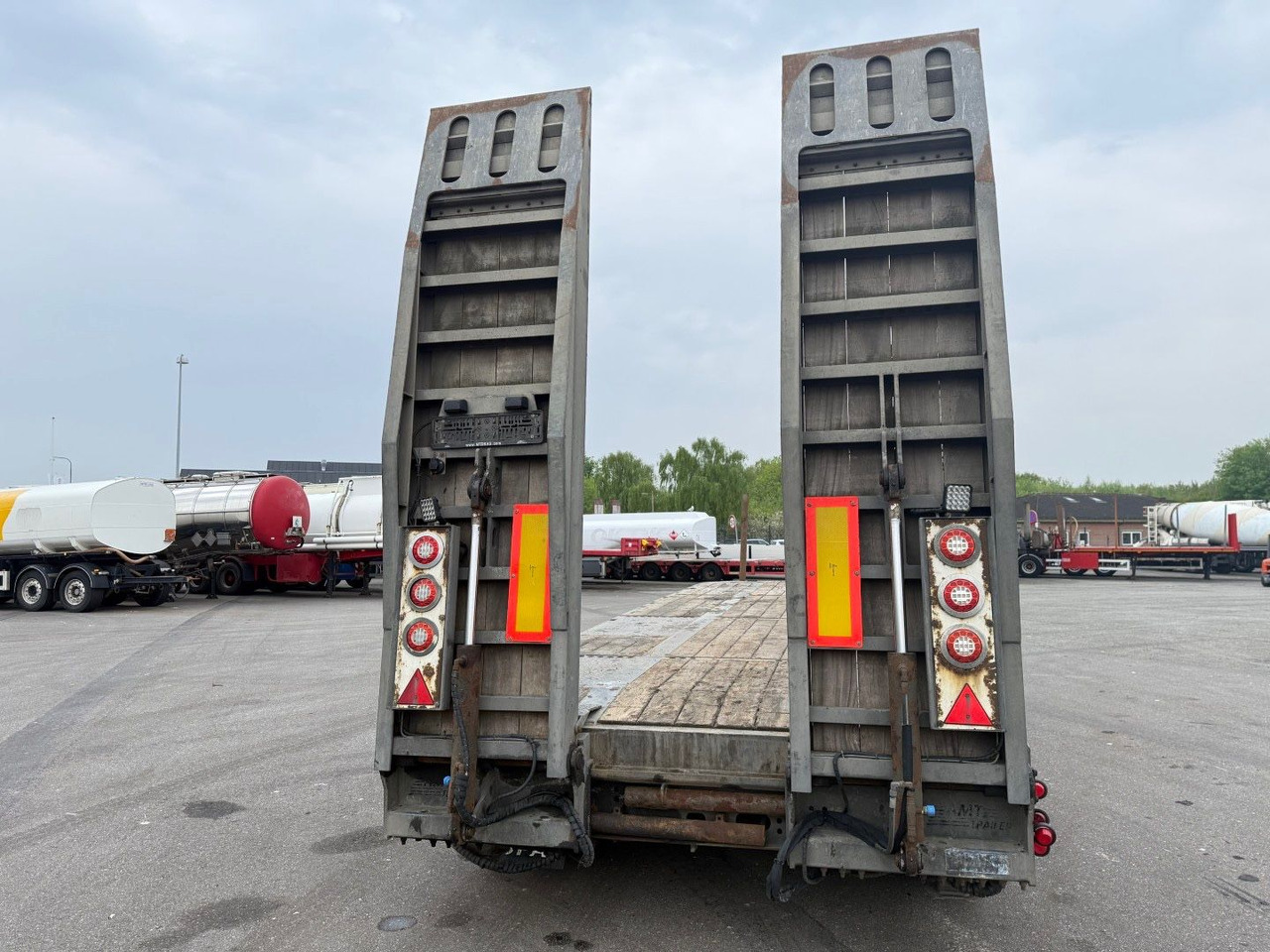 MTDK 4 Achsen 30 t. Maschinen Hydr. rampen - Podvalníkový přívěs: obrázek 5 MTDK 4 Achsen 30 t. Maschinen Hydr. rampen - Podvalníkový přívěs: obrázek 5