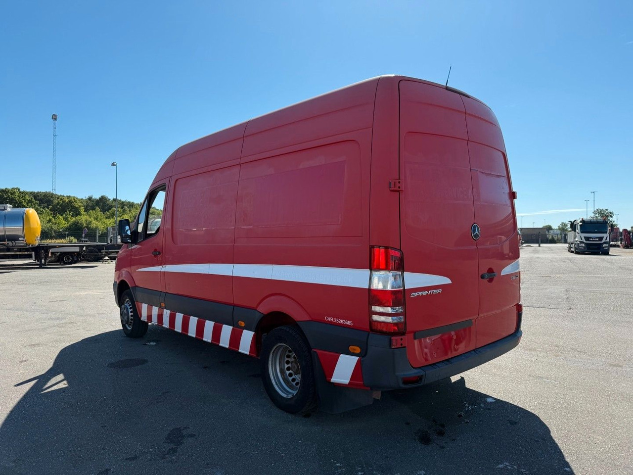 Mercedes-Benz Sprinter 516 CDI Rioned High Pressure - Čistič odpadových jam: obrázek 5 Mercedes-Benz Sprinter 516 CDI Rioned High Pressure - Čistič odpadových jam: obrázek 5