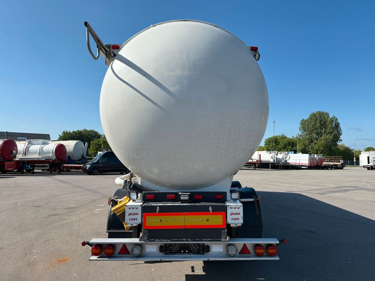 Cisternový přívěs P4T30 4 axle 42 m3 Alu Silo tank: obrázek 8