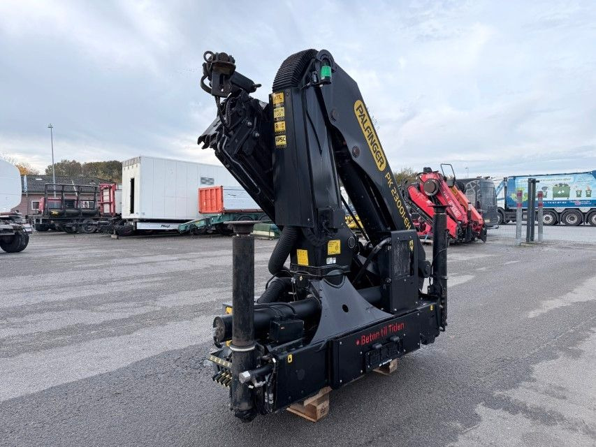 Palfinger PK 23001 EH Radio Remote / Kran / Crane - Auto s hydraulickou rukou: obrázek 2 Palfinger PK 23001 EH Radio Remote / Kran / Crane - Auto s hydraulickou rukou: obrázek 2