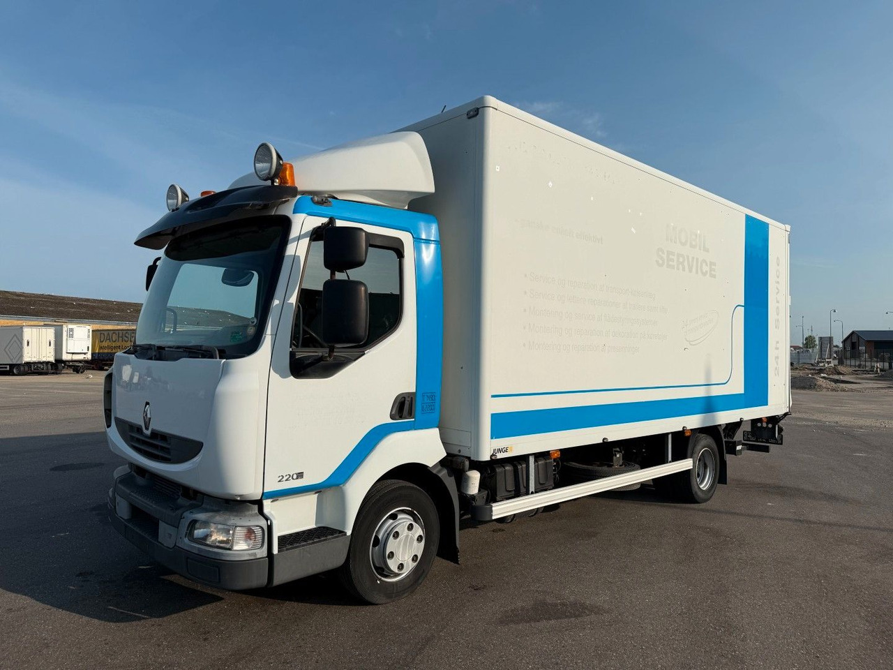 Renault Midlum 220 DXI 4x2 6.0 Box / Koffer - Skříňový nákladní auto: obrázek 1 Renault Midlum 220 DXI 4x2 6.0 Box / Koffer - Skříňový nákladní auto: obrázek 1