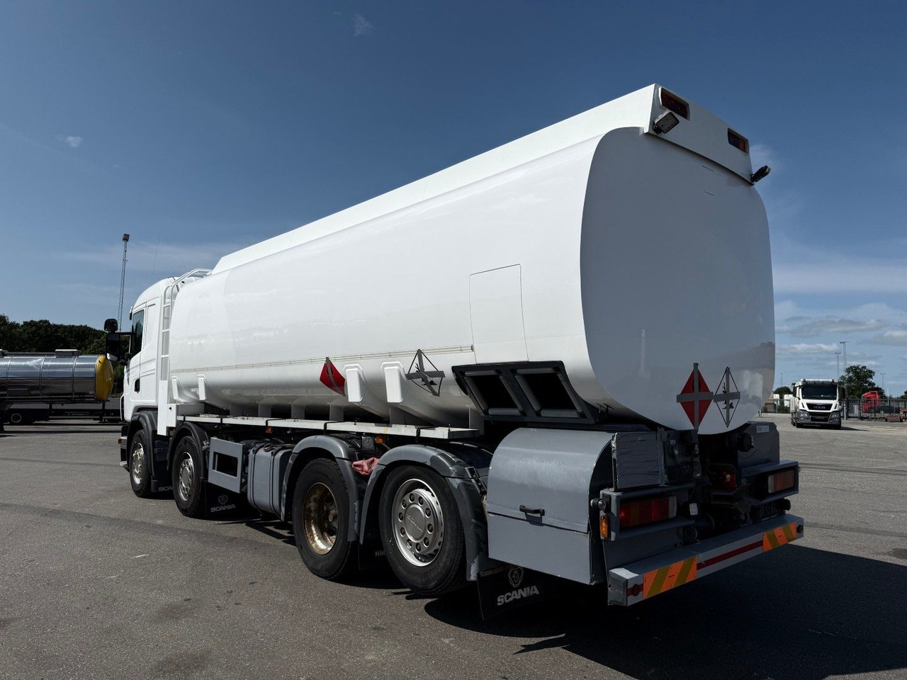 Scania G480 8x2*6 24.000 L / 5 compartments / ADR Tank - Cisternové vozidlo: obrázek 4 Scania G480 8x2*6 24.000 L / 5 compartments / ADR Tank - Cisternové vozidlo: obrázek 4