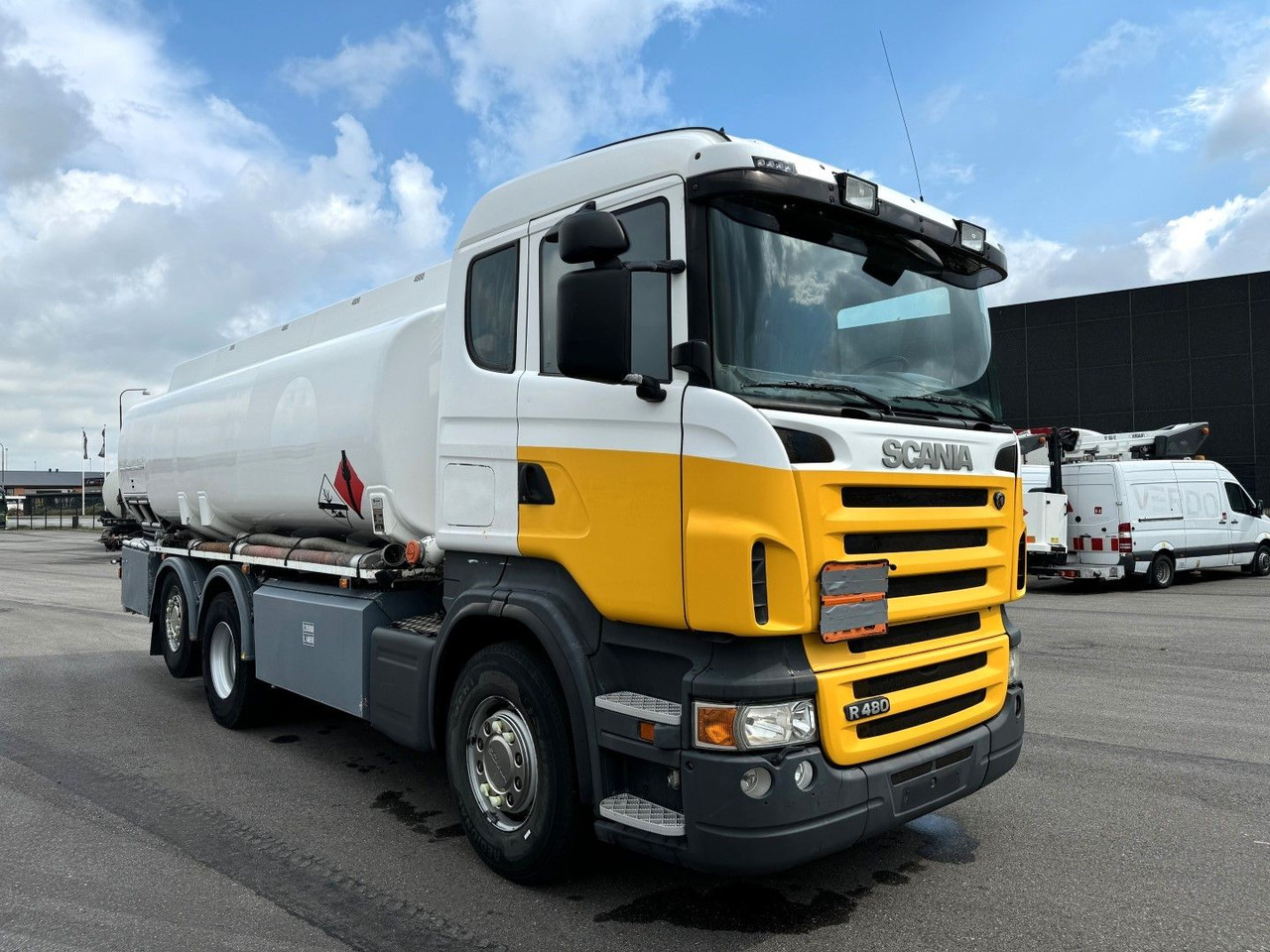 Scania R480 6x2*4 19.000 L ADR Tanktruck - Cisternové vozidlo: obrázek 2 Scania R480 6x2*4 19.000 L ADR Tanktruck - Cisternové vozidlo: obrázek 2