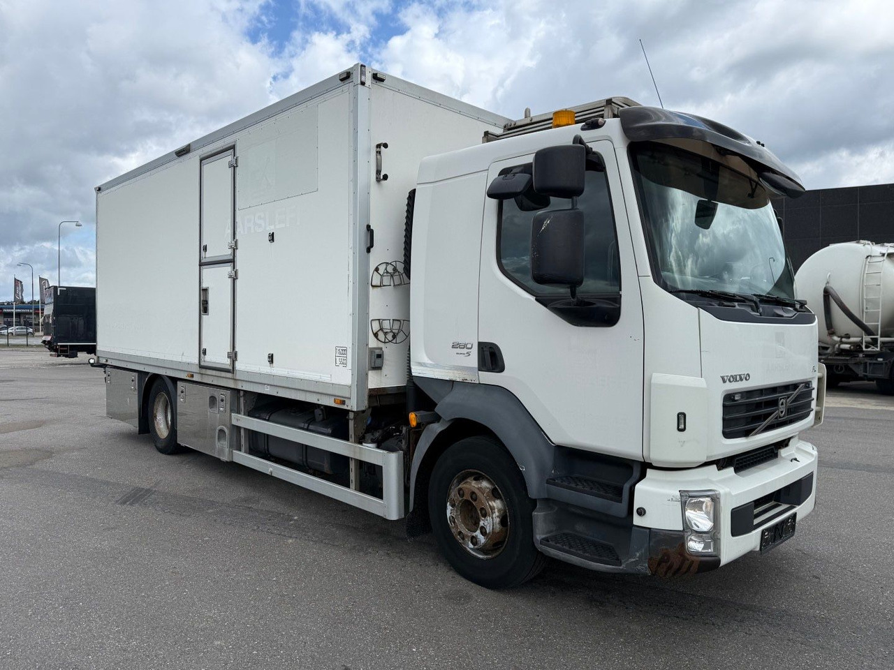 Volvo FL 280 4x2 Euro 5 Workshop Equipment - Skříňový nákladní auto: obrázek 2 Volvo FL 280 4x2 Euro 5 Workshop Equipment - Skříňový nákladní auto: obrázek 2