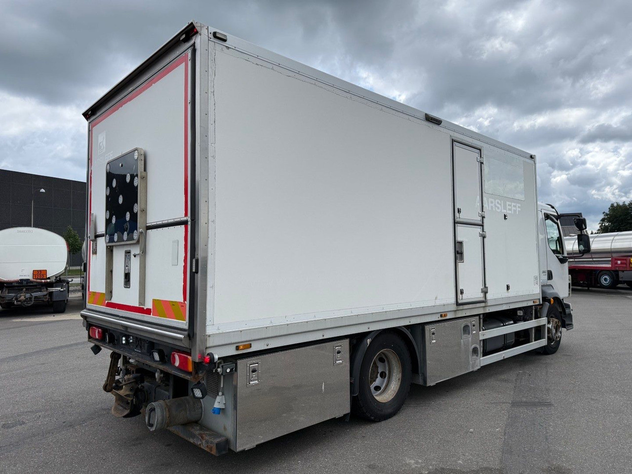Volvo FL 280 4x2 Euro 5 Workshop Equipment - Skříňový nákladní auto: obrázek 3 Volvo FL 280 4x2 Euro 5 Workshop Equipment - Skříňový nákladní auto: obrázek 3