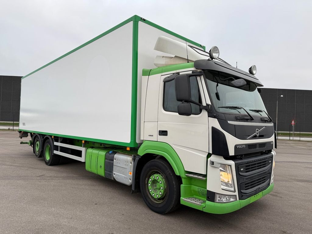 Volvo FM330 6x2*4 Igloocar 9,65 m. Box Year 2023 - Skříňový nákladní auto: obrázek 2 Volvo FM330 6x2*4 Igloocar 9,65 m. Box Year 2023 - Skříňový nákladní auto: obrázek 2