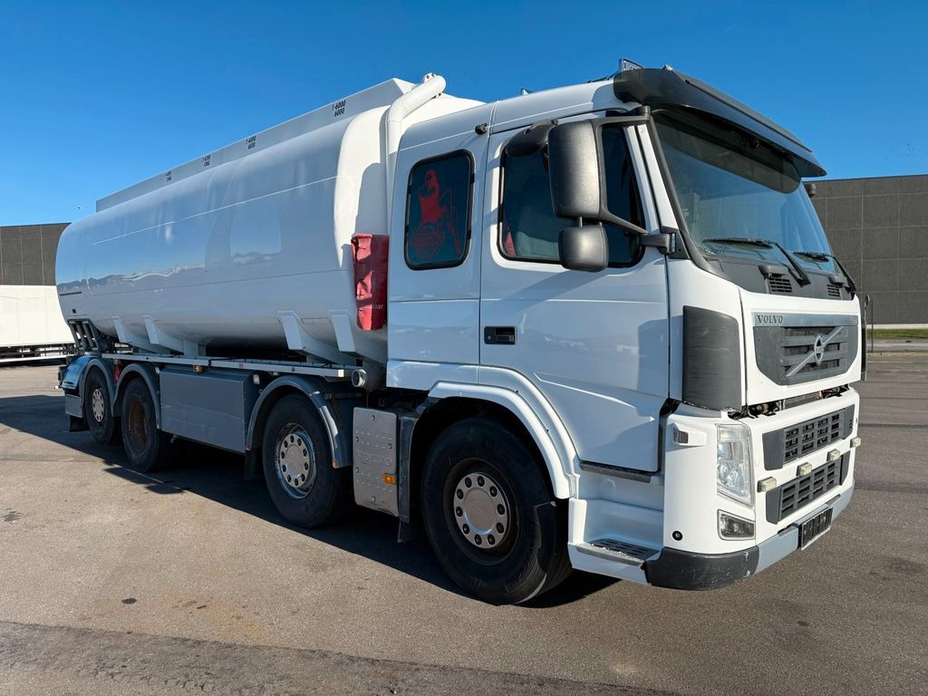 Volvo FM460 8x2*6 24.000 l. ADR Tank - Cisternové vozidlo: obrázek 2 Volvo FM460 8x2*6 24.000 l. ADR Tank - Cisternové vozidlo: obrázek 2