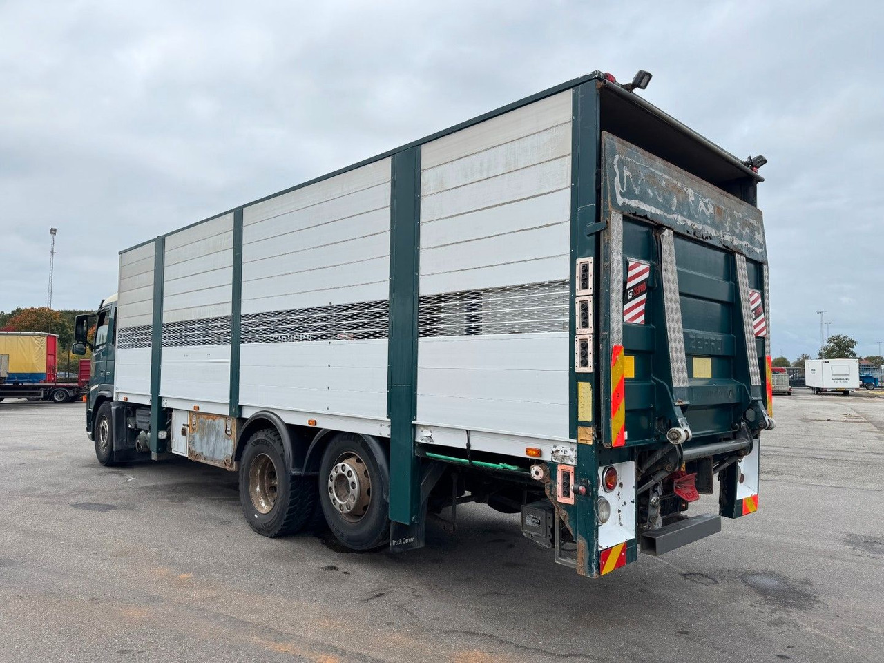 Volvo FM9 380 6x2*4 Tiertransporter / Livestock - Auto na přepravu koní: obrázek 4 Volvo FM9 380 6x2*4 Tiertransporter / Livestock - Auto na přepravu koní: obrázek 4