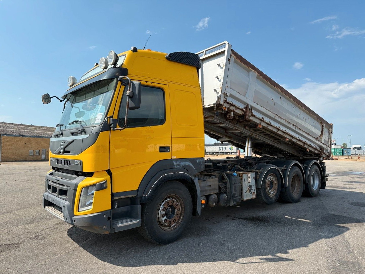 Volvo FMX500 8x4/4 Steel tipper Volvo FMX500 8x4/4 Steel tipper - Sklápěč: obrázek 1 Volvo FMX500 8x4/4 Steel tipper Volvo FMX500 8x4/4 Steel tipper - Sklápěč: obrázek 1