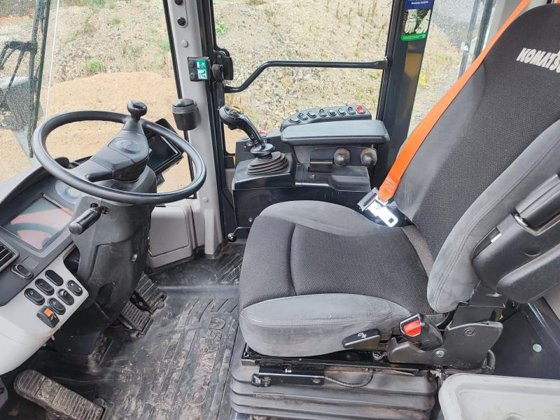 Komatsu WA380-8E0 - Kolový nakladač: obrázek 5 Komatsu WA380-8E0 - Kolový nakladač: obrázek 5