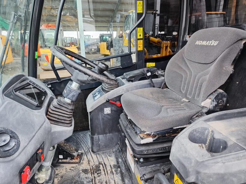 Komatsu WA80M-8 - Kolový nakladač: obrázek 5 Komatsu WA80M-8 - Kolový nakladač: obrázek 5