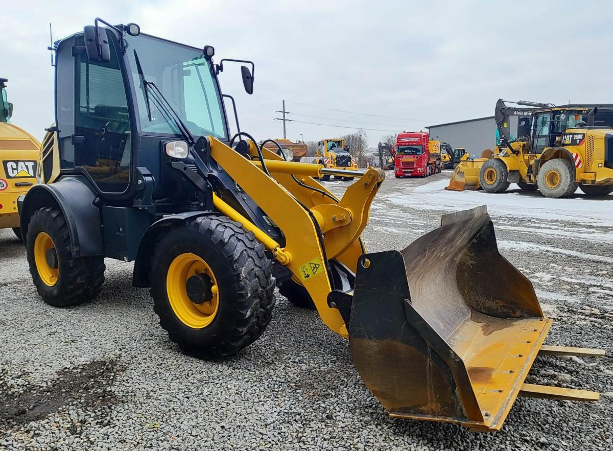 Komatsu WA80M-8 - Kolový nakladač: obrázek 3 Komatsu WA80M-8 - Kolový nakladač: obrázek 3