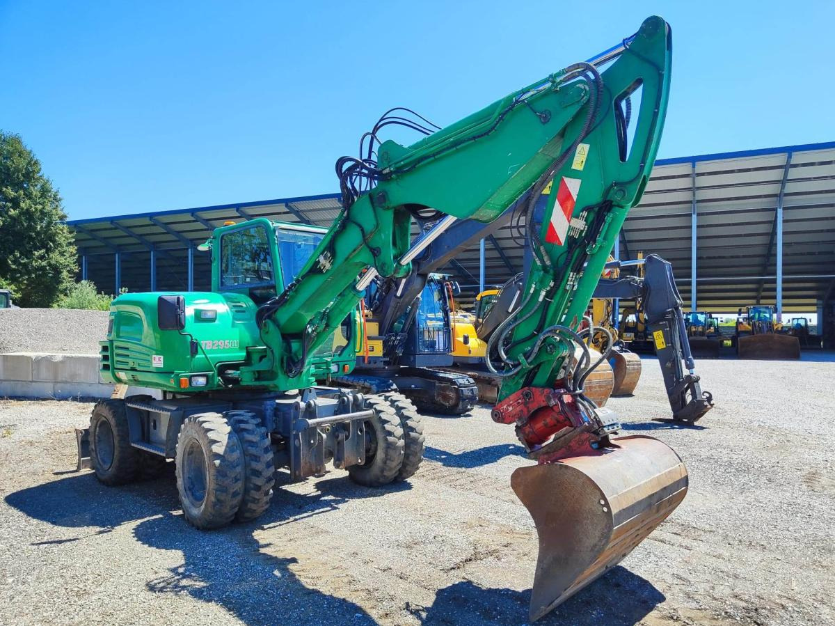 Takeuchi TB295W - Kolesové rýpadlo: obrázek 3 Takeuchi TB295W - Kolesové rýpadlo: obrázek 3