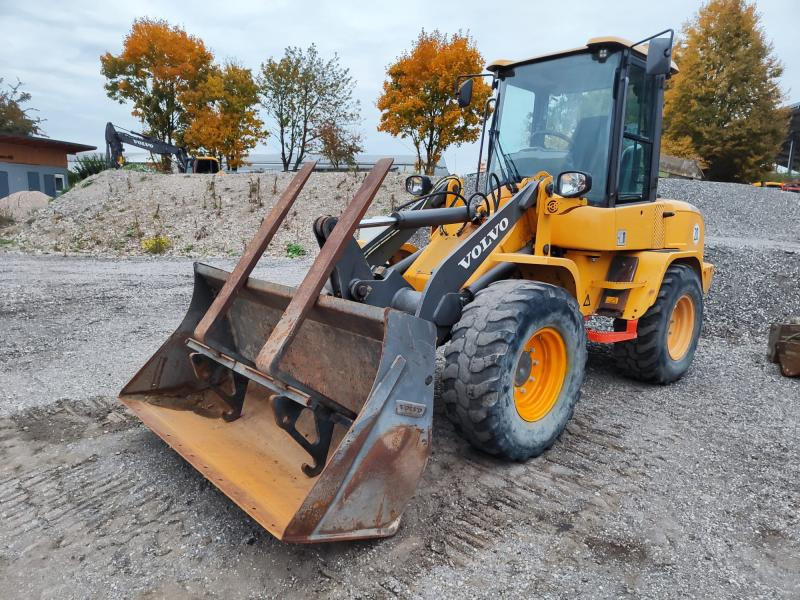 Volvo L30G - Kolový nakladač: obrázek 3 Volvo L30G - Kolový nakladač: obrázek 3