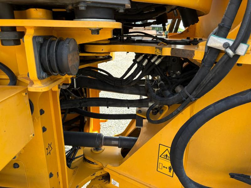 Kolový nakladač Volvo L90H: obrázek 7