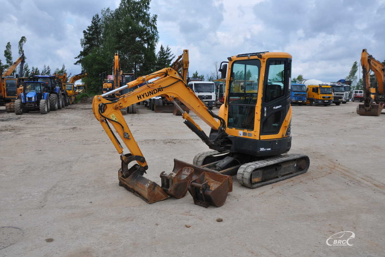 Hyundai R30Z-9AK - Mini rýpadlo: obrázek 1 Hyundai R30Z-9AK - Mini rýpadlo: obrázek 1